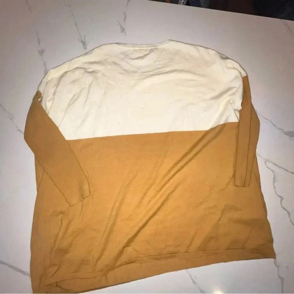 Tea N Rose Colorblock Front Pocket Cream & Mustard Sweater Fall M/L - Picture 4 of 7